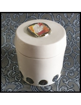 boîte céramique grès blanc motif papillon